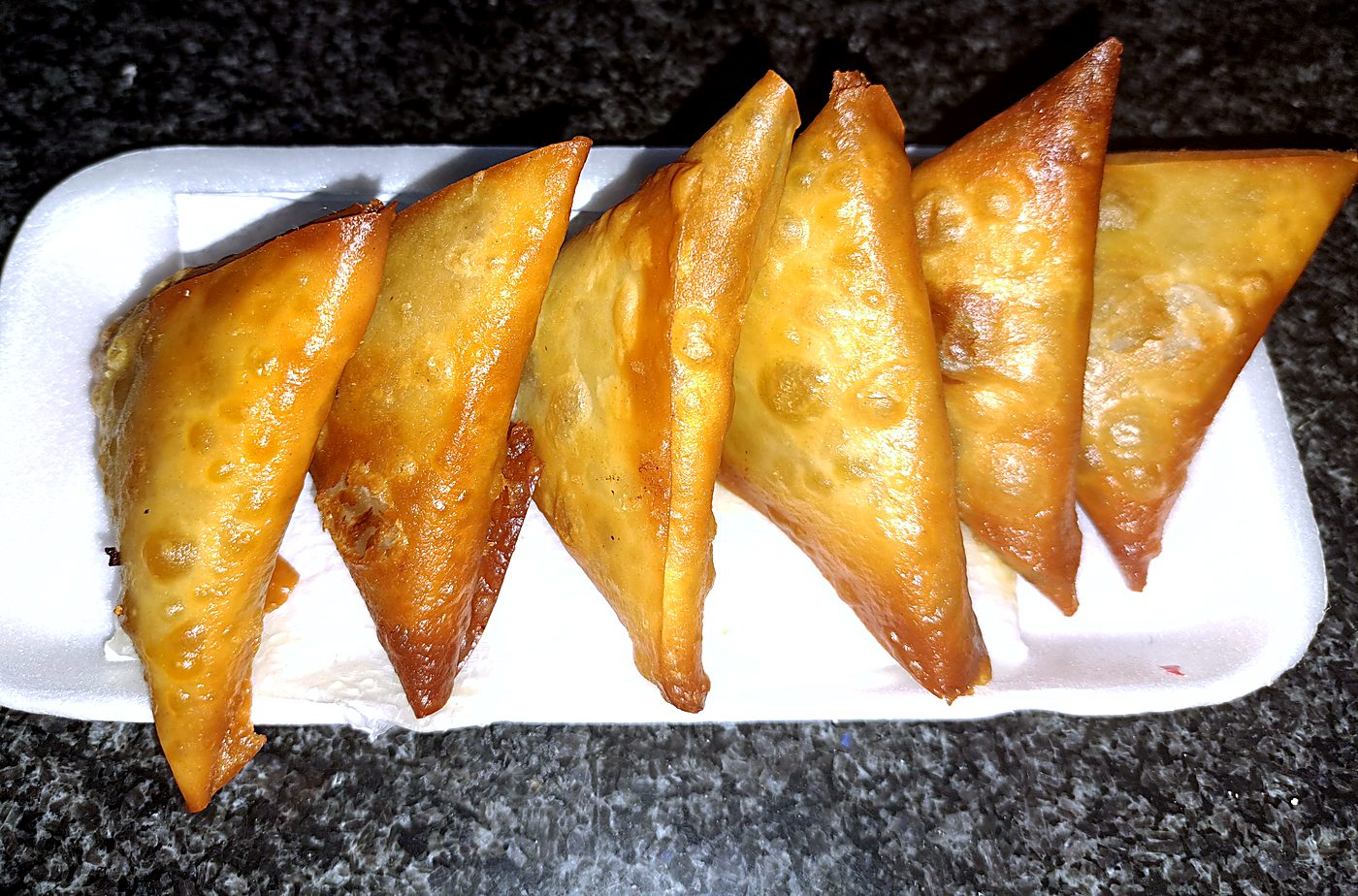 Golden samoosas